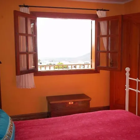 Villa Sleeps 6 Pool Wifi *