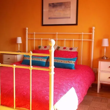 Sleeps 6 Pool Wifi