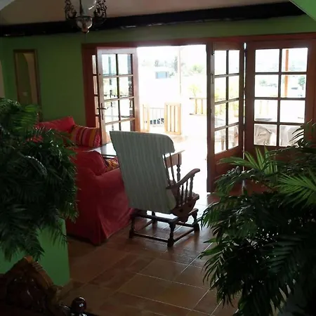 Sleeps 6 Pool Wifi Villa Nazaret