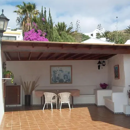 Sleeps 6 Pool Wifi Villa