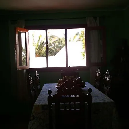 Villa Sleeps 6 Pool Wifi