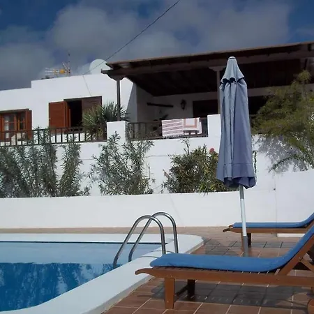 Sleeps 6 Pool Wifi Nazaret